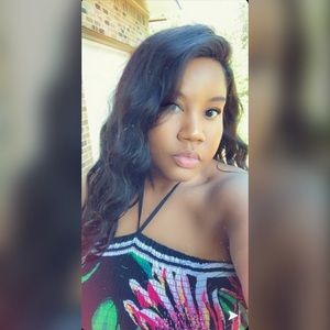 Meet your Posher, Brittney